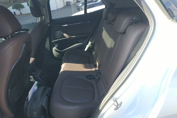 宝马X2 2021款 改款 sDrive25i M运动套装中控内饰21