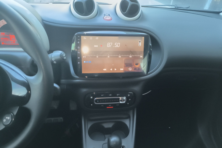 smart forfour 2018款 1.0L 52千瓦灵动版局部细节16