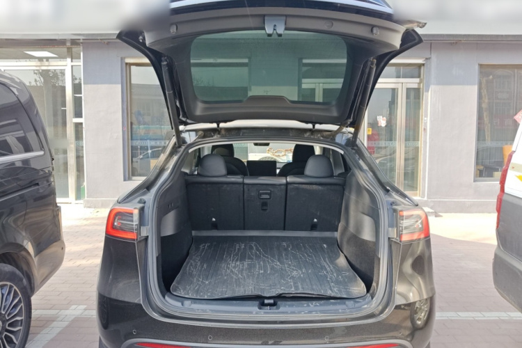 特斯拉 Model Y 2021款 标准续航后驱版机舱底盘23