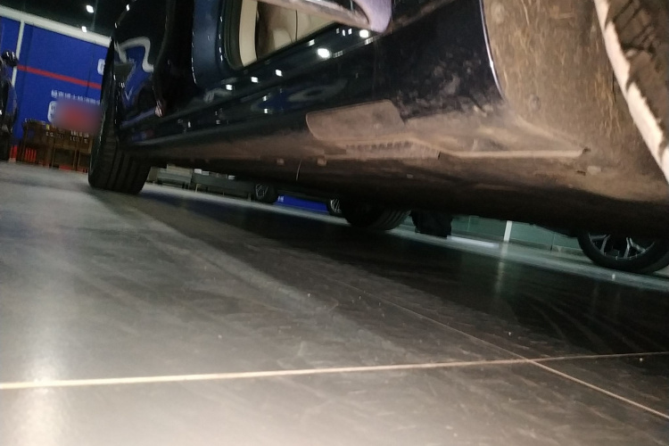 鸿蒙智行 享界S9 2025款 增程 Ultra局部细节9001