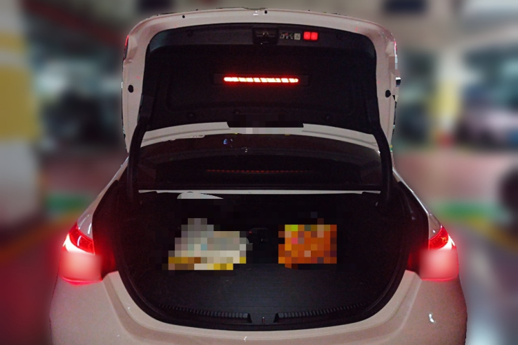 奔驰C级 2023款 改款二 C 260 L 运动版中控内饰23