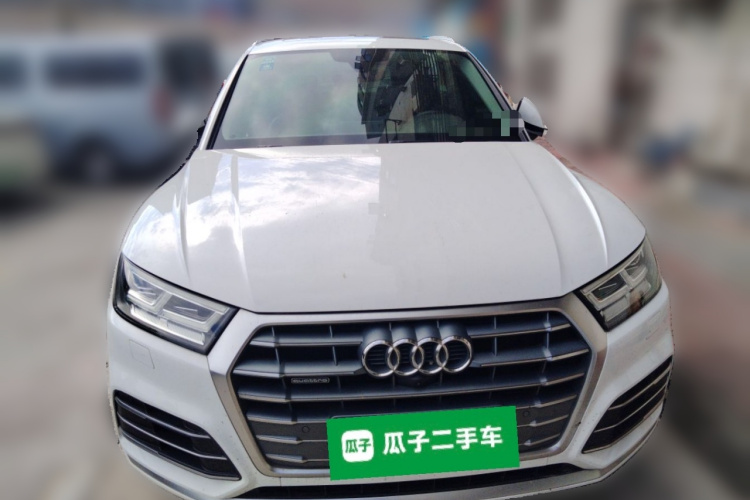 奥迪Q5L 2020款 改款 40 TFSI 荣享时尚型车身外观2