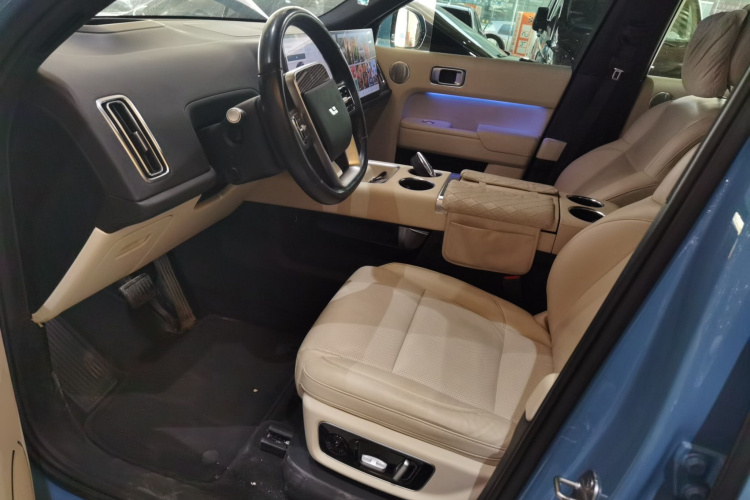 理想汽车 理想L8 2023款 Air局部细节19