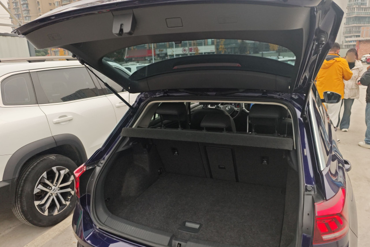 大众 T-ROC探歌 2018款 280TSI DSG两驱进取型 国V机舱底盘23