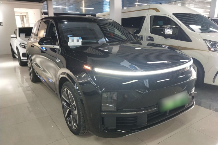 理想汽车 理想L9 2023款 Pro车身外观3