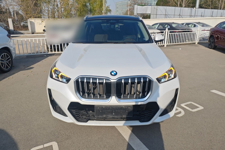 宝马X1 2023款 sDrive25Li M运动套装车身外观2