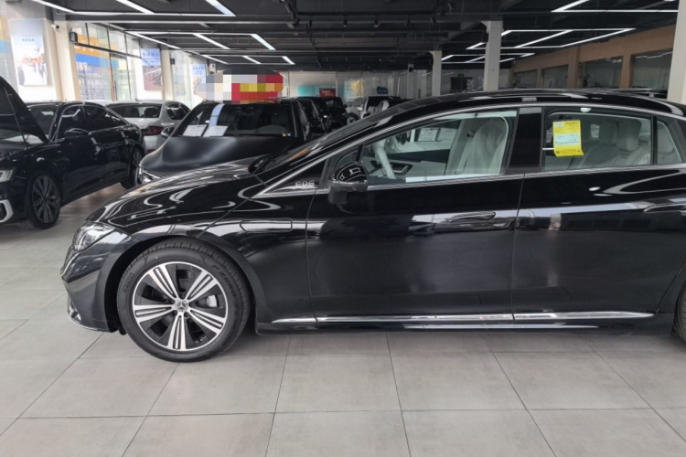 奔驰EQE 2025款 500 4MATIC 豪华版车身外观6002