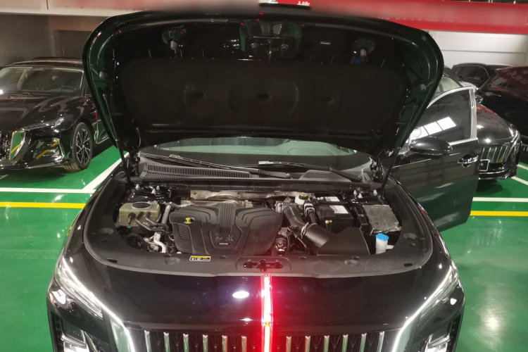 红旗H5 2023款 2.0T 自动智联旗畅版机舱底盘24