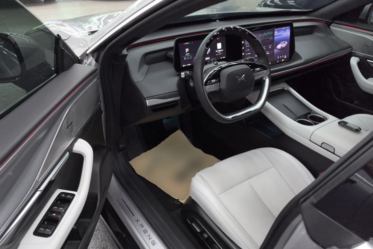 小鹏P7 2023款 P7i 702 Max中控内饰20