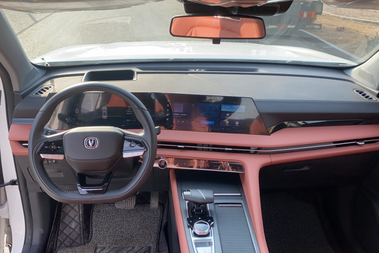 长安CS75 PLUS 2024款 第三代 冠军版 2.0T 智驾劲擎型中控内饰7004