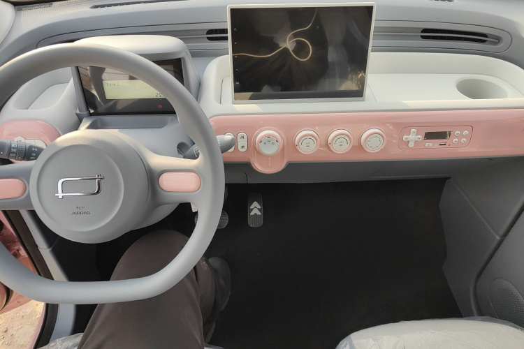 奔腾小马 2026款 222km 萌趣马中控内饰12