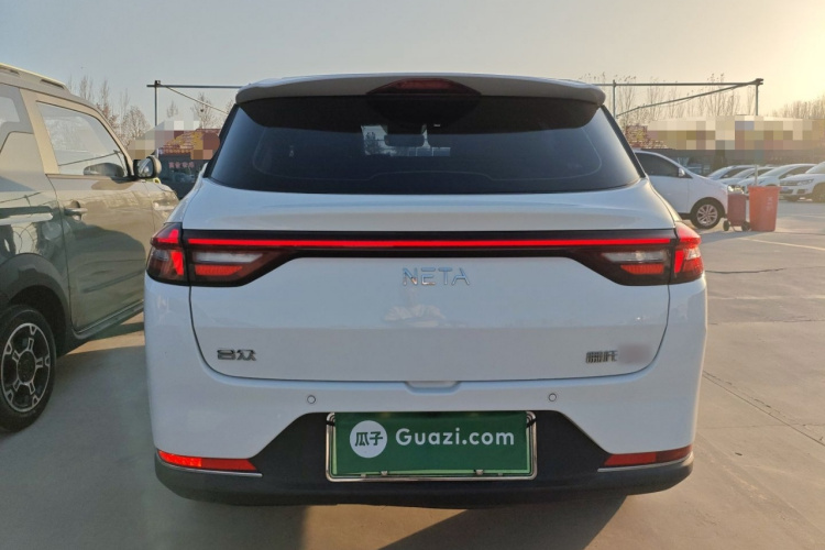 哪吒汽车 哪吒AYA 2023款 401 Lite车身外观6004