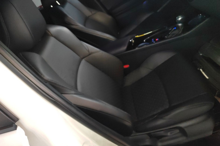 丰田 奕泽IZOA 2020款 2.0L 奕驰版局部细节41