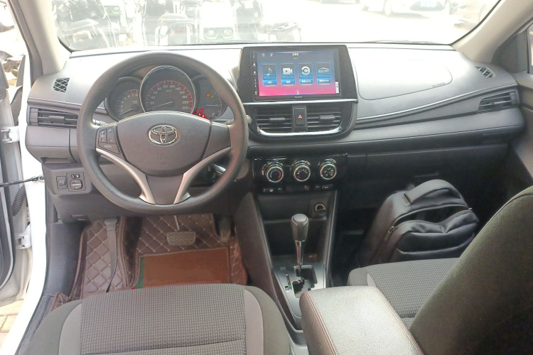 丰田 威驰FS 2021款 1.5L CVT锋驰版中控内饰12