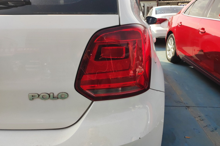 大众 Polo 2016款 1.4L 手动风尚型车身外观9