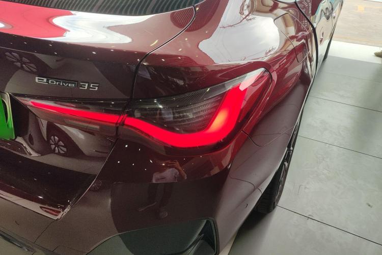 宝马i4 2023款 eDrive35车身外观6006