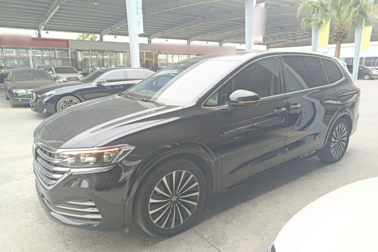 大众 威然 2022款 380TSI 尊贵版车身外观4