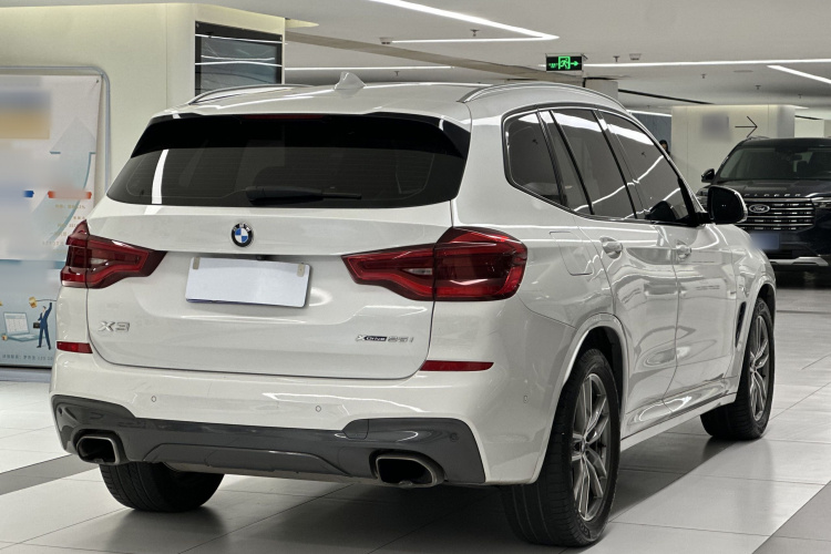 宝马X3 2018款 xDrive25i M运动套装 国V车身外观6005