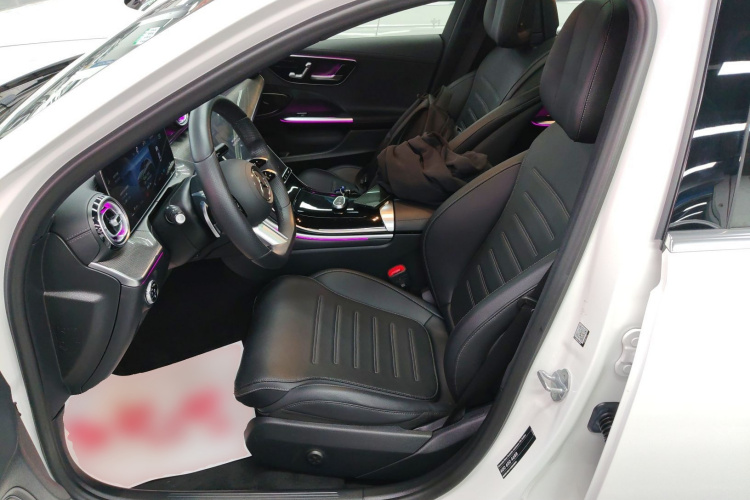 奔驰C级 2022款 改款 C 260 L 运动版局部细节19