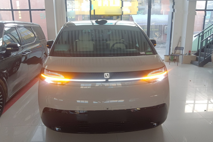 极氪MIX 2025款 长续航智驾版车身外观6001