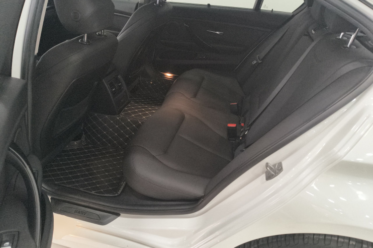 宝马3系 2019款 320Li 时尚型中控内饰21