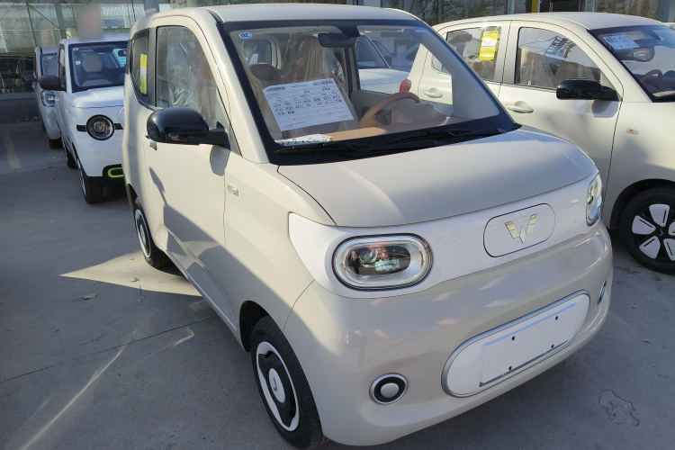 五菱汽车 宏光MINIEV 2024款 第三代 215km 青春版车身外观3