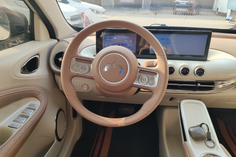 五菱汽车 五菱缤果 2025款 333km 灵犀互联款中控内饰13