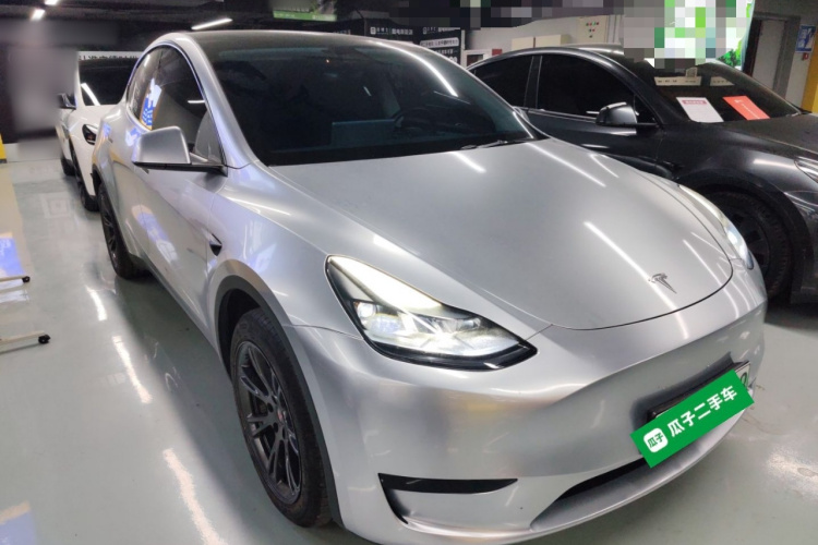 特斯拉 Model Y 2024款 后轮驱动版车身外观6002