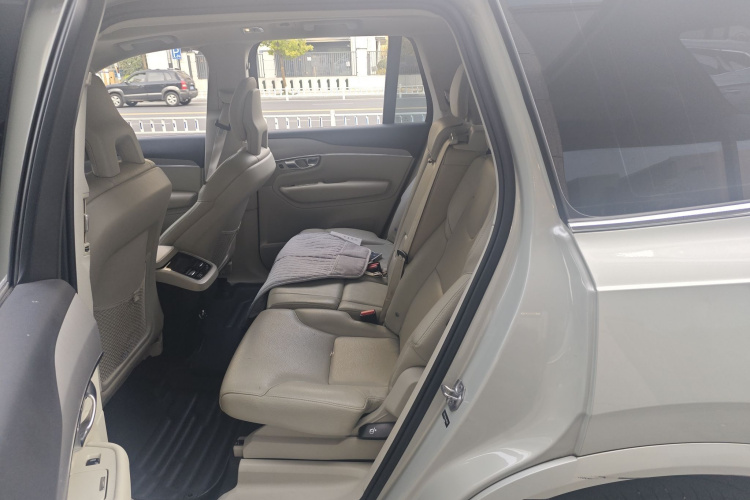 沃尔沃XC90 2020款 T5 智行豪华版 7座中控内饰21