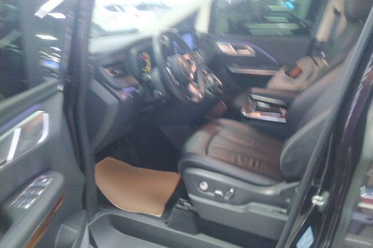 红旗HQ9 2023款 2.0T 智联旗享版中控内饰20