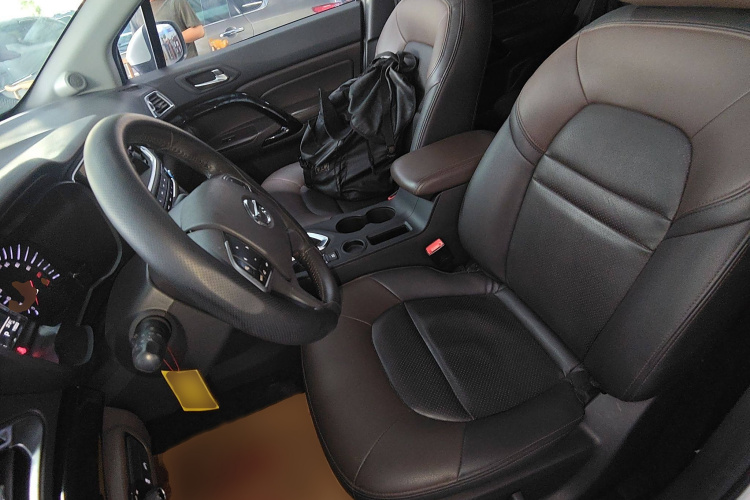 广汽传祺 传祺GS4 2016款 235T G-DCT豪华版局部细节19