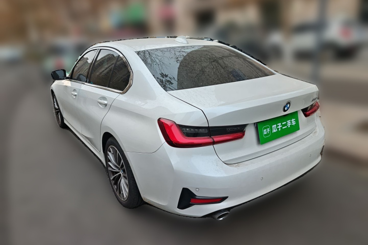 宝马3系 2021款 320i 运动套装车身外观5