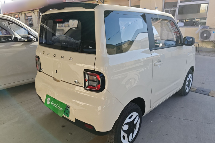 吉利银河 熊猫 2025款 210km 元气熊车身外观7