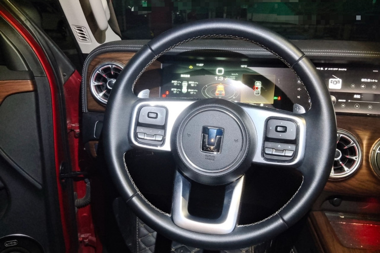 坦克300 2021款 越野版 2.0T 挑战者中控内饰13