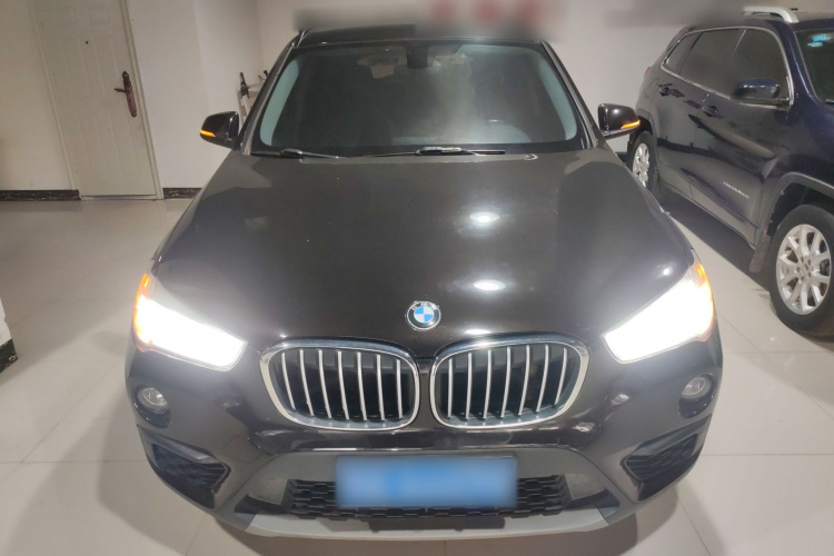 宝马X1 2019款 sDrive18Li 时尚型车身外观2