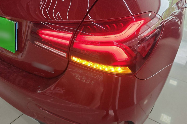 奔驰A级 2020款 改款 A 200 L 运动轿车时尚型车身外观6006