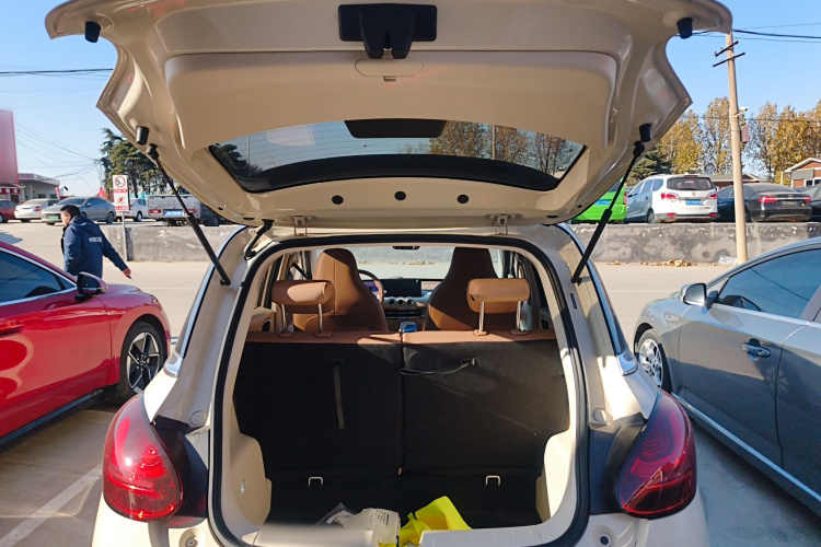 五菱汽车 五菱缤果 2025款 410km 灵犀尊享款机舱底盘23