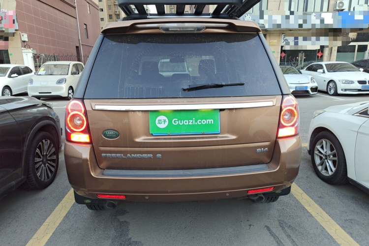 路虎 神行者2 2015款 2.0T Si4 XS典藏版车身外观6