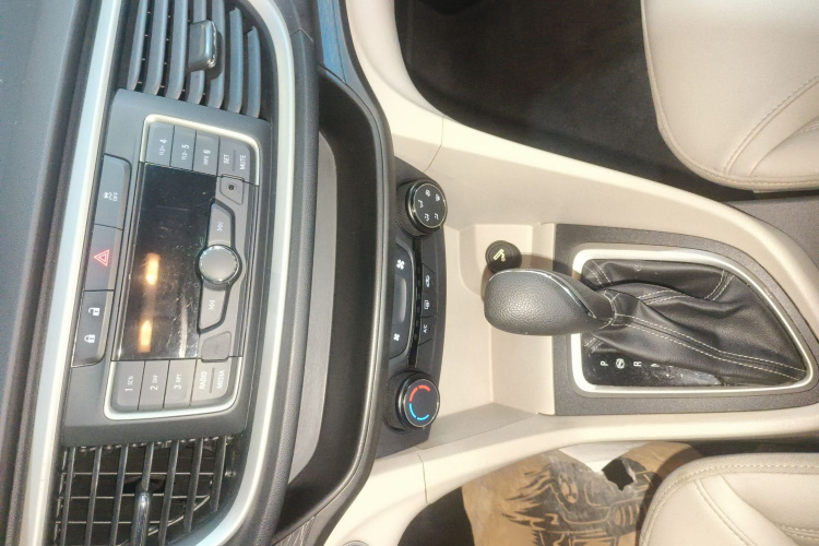 别克 英朗 2016款 15N 自动精英型中控内饰7005