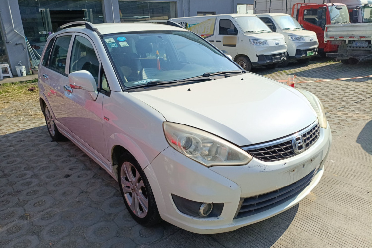 铃木 利亚纳A6 2014款 两厢 1.4L 手动理想型车身外观6002