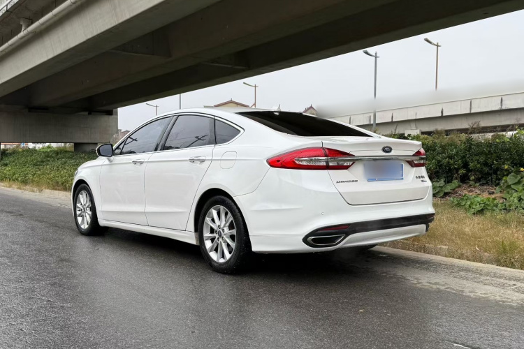 福特 蒙迪欧 2017款 改款 EcoBoost 180 时尚型车身外观6005