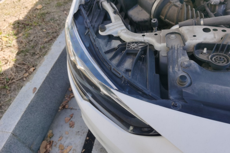 别克 君威 2019款 20T 豪华型 国VI车身外观6006