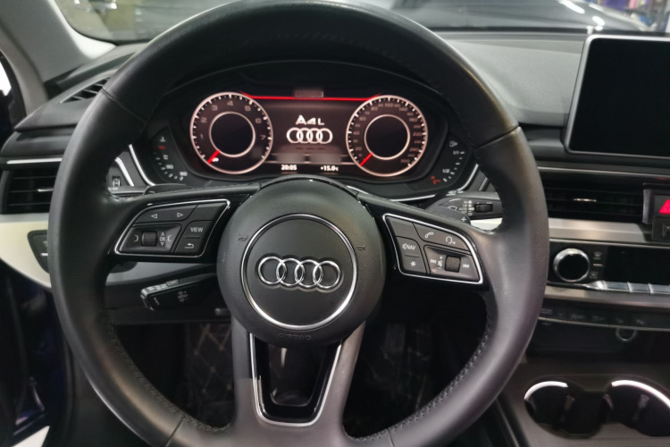 奥迪A4L 2018款 30周年年型 40 TFSI 时尚型局部细节9001