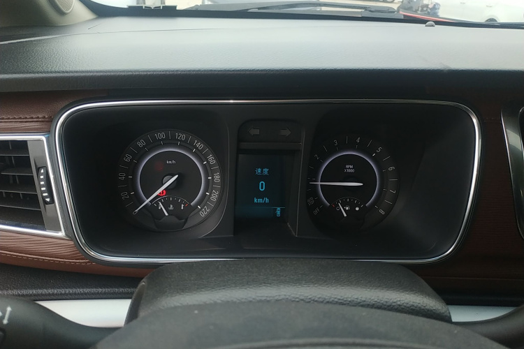 别克GL8 2018款 28T 豪华型 国VI局部细节14