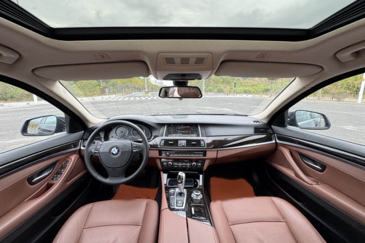 宝马5系 2014款 525Li 领先型中控内饰7006