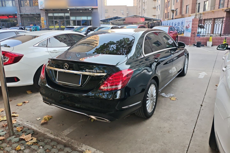 奔驰C级 2015款 改款 C 200 L车身外观7