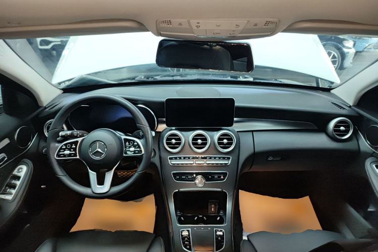 奔驰C级(进口) 2020款 改款 C 260 旅行轿车中控内饰7002