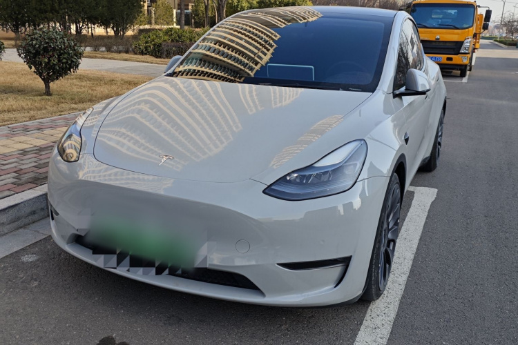 特斯拉 Model Y 2022款 Performance高性能全轮驱动版车身外观6006