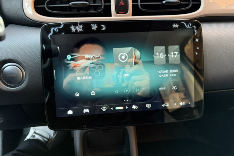 零跑汽车 零跑T03 2021款 400豪华版中控内饰7003