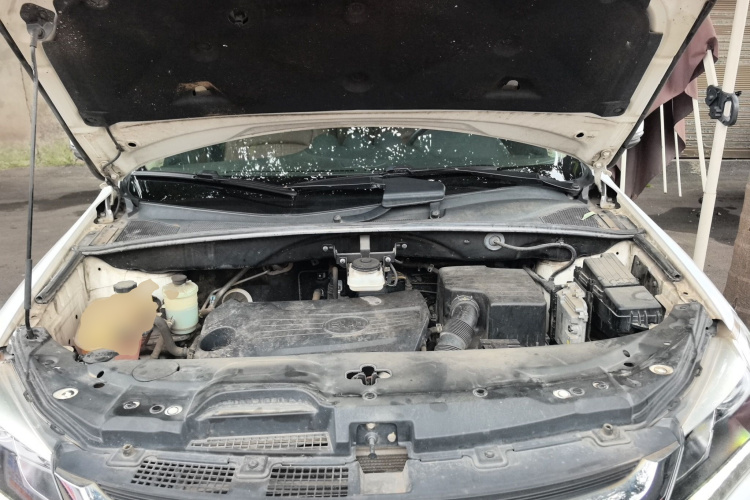 比亚迪S7 2017款 1.5T 手动尊贵型机舱底盘24